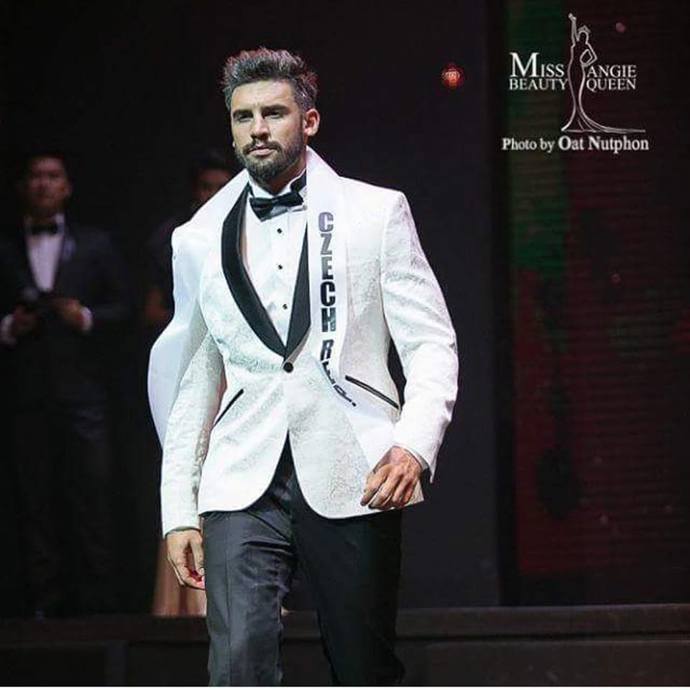 Josef na soutěži krásy