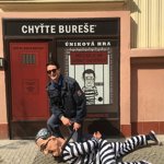 Po téměř 10 000 prodaných exemplářích stolní hry je projekt únikové hry logickým vyústěním snahy tvůrců o vymýcení nekalostí z české politické scény. 