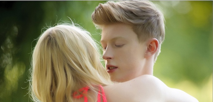 Adam Mišík patří mezi lamače dívčích srdcí.