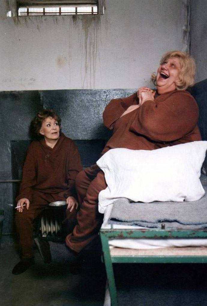 Bohdalka a Růžičková v legendárním seriálu Přítelkyně z  domu smutku