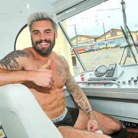 Josef nafotil odvážné fotky v tramvaji T3