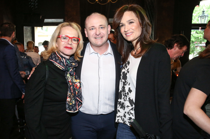 Pořadatel soutěže David Novotný s Klárou Doležalovou a Jitkou Asterovou