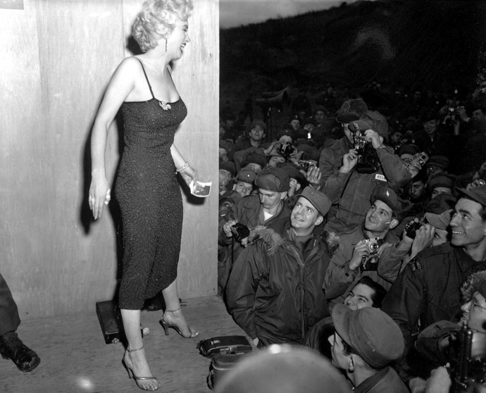 V USO camp show 1954