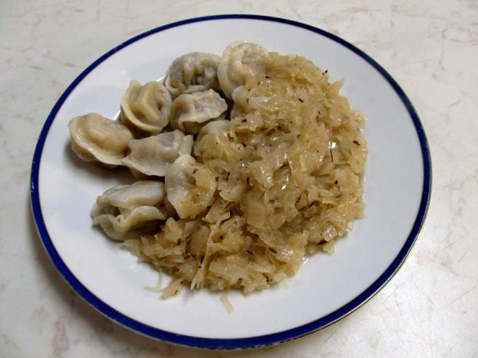 Pelmeně s masem a kysaným zelím