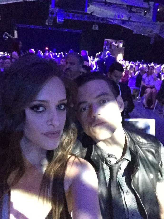 S hereckou kolegyní Carly Chaikin.