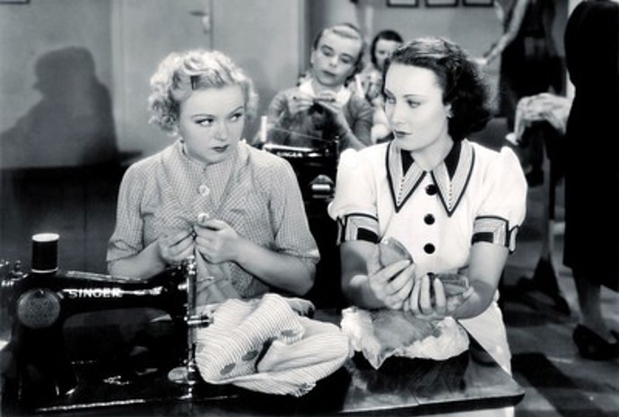 Šití na šicím stroji nebylo nic snadného