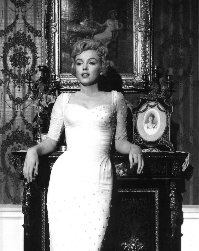 Ve filmu The Prince and the Showgirl 1957
