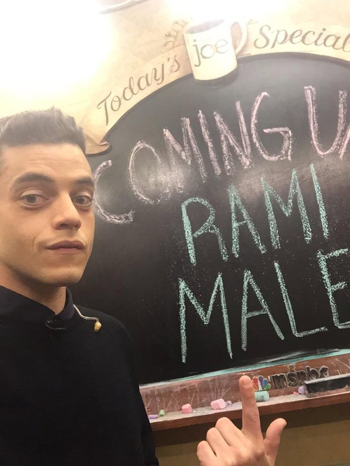 Malek je známý vtipálek.