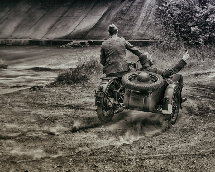 Stroj se vyráběl v dalších modernizacích až do roku 1960, ale od roku 1951 i v Kyjevě, kde se stroje začaly vyrábět pod značkou Dněpr.