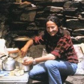 Německá horolezkyně Hannelore Schmatz zemřela na Mount Everestu 2. října 1979 ve věku 39 let.