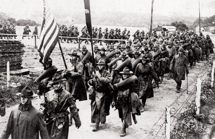 V roce 1917 byl odvelen do Francie.