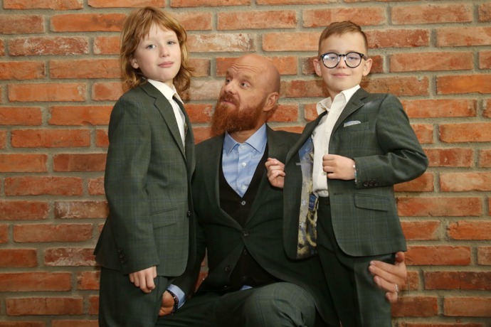 Bernhardt navrhl kolekci pro celou rodinu.