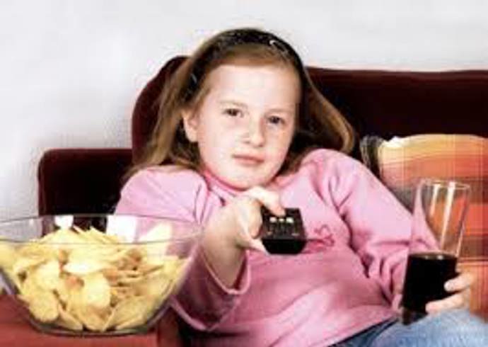 Cola, brambůrky a televize - nejlepší kamarád dnešních dětí