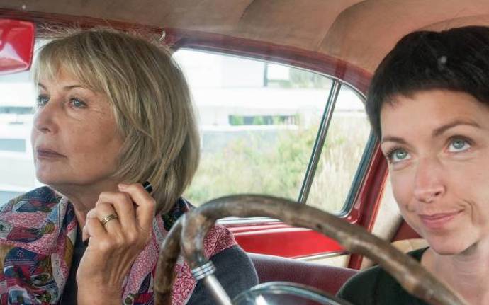 Eliška a Táňa v komedii Tátova volha