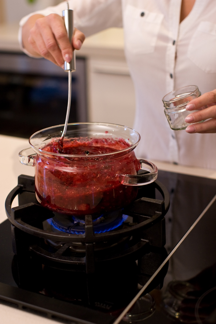 Co dělat s ovocem v létě? Zavařovat!