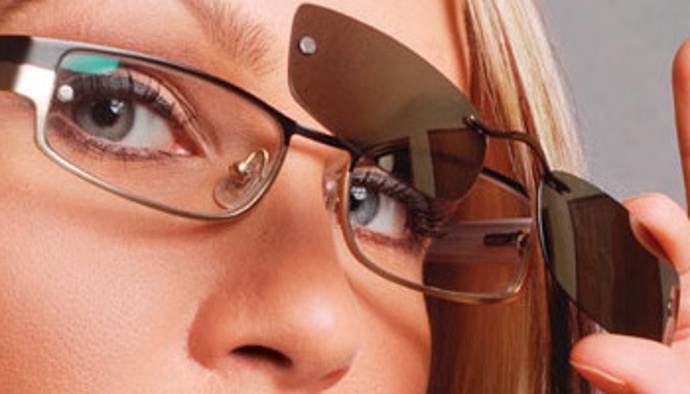 Pokud máte dioptrie, můžete si koupit speciální sluneční brýle
