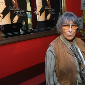 Hana Hegerová už několikrát vstala hrobníkovi z lopaty.