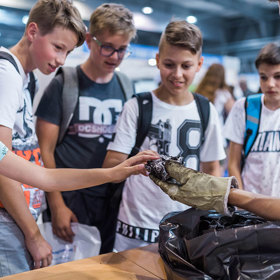 Věda může bavit i děti.