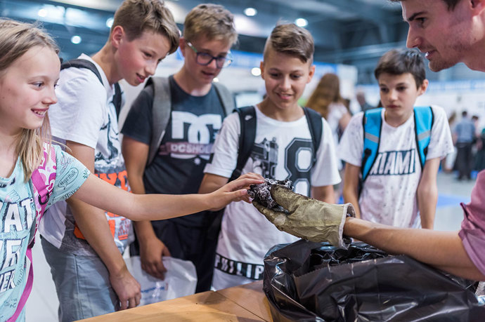 Věda může bavit i děti.