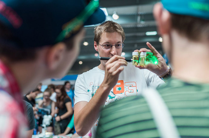 Věda rozhodně nemusí být nuda.