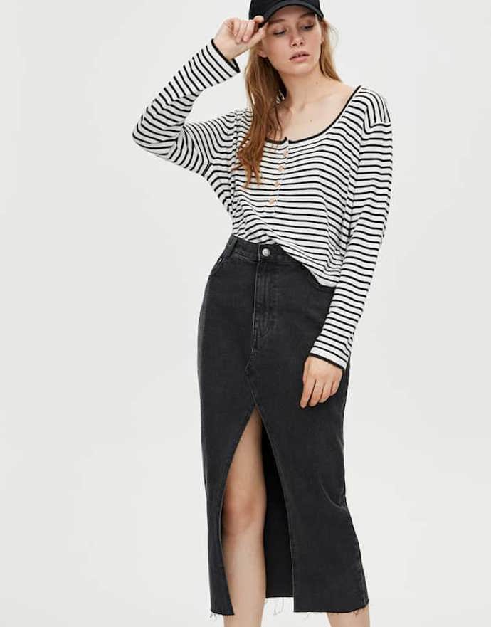 Černá midi sukně s rozparkem, Pull&Bear, 649 Kč