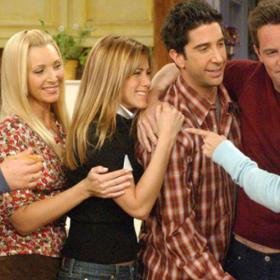 Během poslední, desáté, řady, si každý z herců přišel na milion dolarů za epizodu.