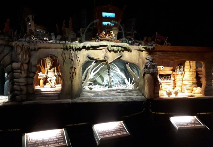 Část expozice je věnována pověstem o bráně do pekla.
