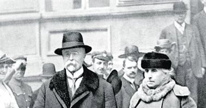 T. G. Masaryk a Charlotta Masaryková. Charlotta byla jedinečná, což ostatně moc dobře věděl i její muž, první československý prezident Tomáš Garrigue Masaryk. Miloval ji a po její smrti o ní napsal: "Byla krásná, měla výbornou hlavu, lepší než já. Byla nekompromisní a nikdy nezklamala. S ní jsem dostal do života to nejlepší." 