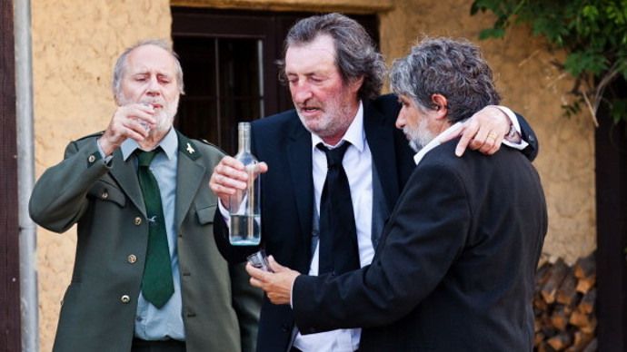 Vlastička zemřela. Bohouš truchlí.  Ztratil ženu svého života.