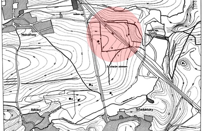 Po pravěkých astronomech zbyla poblíž Lidic podivná památka v podobě údajné geopatogenní zóny.