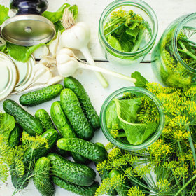 Zavařte si i vy své okurky, stačí vám mikrovlnka nebo myčka.