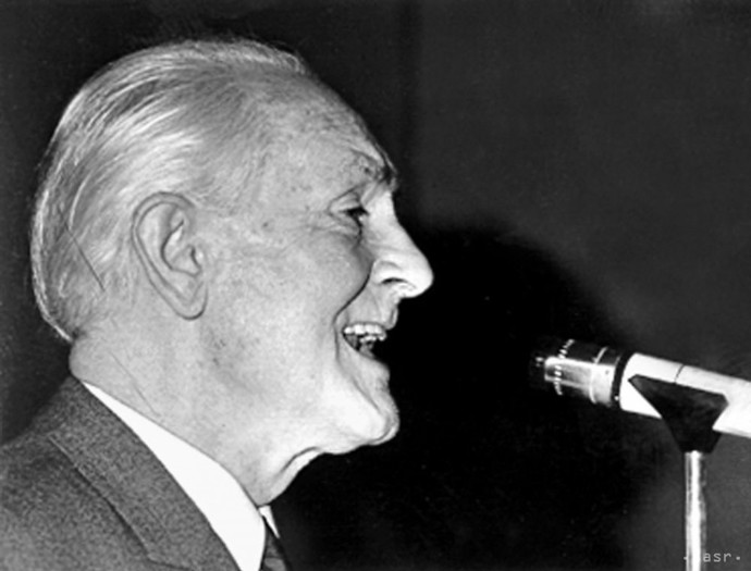 Bohužel ani přes všechnu jeho slávu a ocenění ho úřady nepustily do USA, kam dostal pozvání od krajanů, kteří ho velmi milovali. Zemřel v roce 1977.