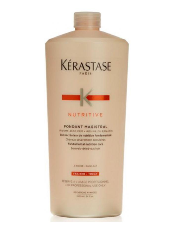 Hloubkový kondicionér dodává vlasům hladkost, jemnost a oslnivý lesk. Kérastase, 100 ml, 1499 Kč. 