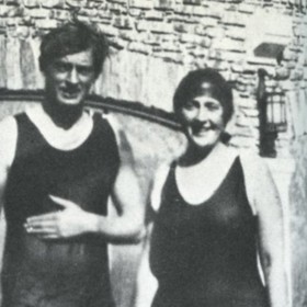 V roce 1955 se stala nositelkou Ceny Kruhu newyorských divadelních kritiků za drama Svědek obžaloby.