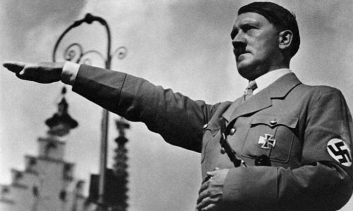 Adolf Hitler se chtěl Kopí osudu rovněž zmocnit.