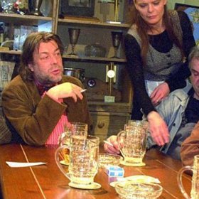 Během jednoho natáčecího dne seriálu Hospoda si mohli herci dopřát maximálně tři piva se sníženým obsahem alkoholu.