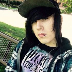 Brandon Clark (21), který s Biancou Devins chodil a přiznal se k vraždě, sdílel fotografie jejího těla na internetu.