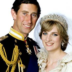 Diana a Charles spolu začali chodit v roce 1980 a ze začátku byl jejich vztah utajován před médii.