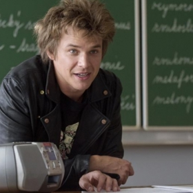 Děj se odehrává během jediného dne, kdy tři andělé, Hachamel, Nith-Haiach a Jofaniel, zaučují nováčka - mladou andělku Ilmuth (Křenková).