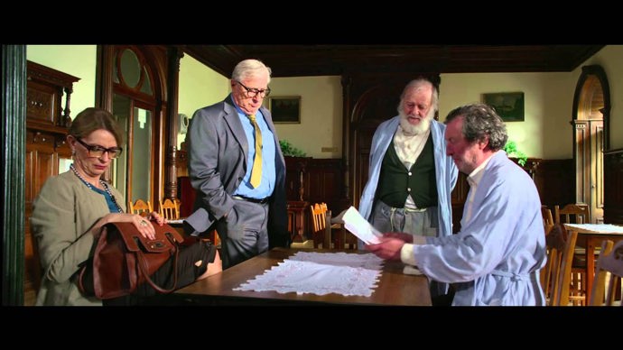 Duch Vlastičky postupně výrazně vstupuje do jeho mysli i jednání. Vlastička dávala jeho životu řád... vnutila mu kázeň. Teď je zase Bohuš sám. A smutný. Je na čase vrátit se ke kořenům... k flašce. 