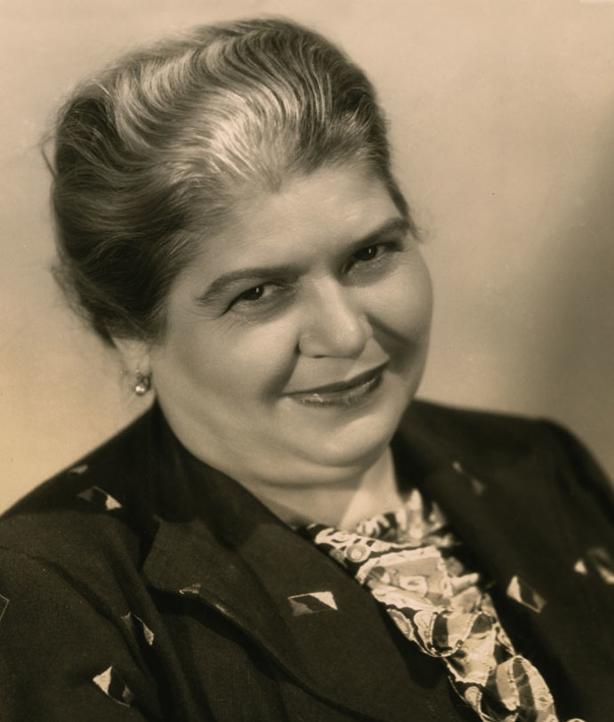 Je i s manželem, dcerou, a zetěm pochována na hřbitově Malvazinky v Praze.