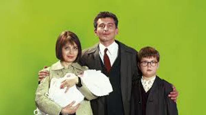 O napsání scénáře se pokoušelo mnoho lidí, jedním z nich byl i herec Josef Abrhám.