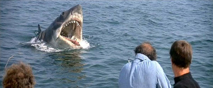 Čelisti (1975) jsou americký film, natočený podle úspěšného románu Petera Benchleyho, který volně čerpal ze skutečných případů útoků žraloků u pobřeží Jersey v roce 1916.