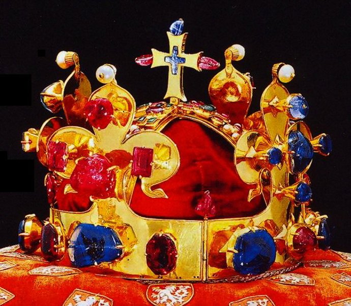 Svatováclavská koruna patří jen pravému českému králi. Heydrich po ní ovšem toužil také.