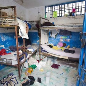 V takovémto vězení by český odsouzený nevydržel ani týden, někdo v něm stráví i mnoho let. Jak to chodí v jiných světových věznicích?