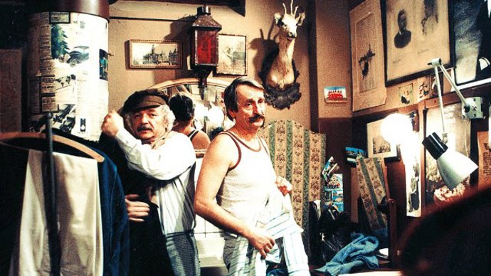 Ve filmu můžeme vidět ukázku z divadelních her Němý Bobeš, Dlouhý, Široký a Krátkozraký či Dobytí severního pólu.