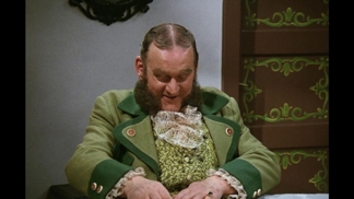 Ilja Prachař byl členem Komunistické strany. V listopadu 1989 pronesl na Letné projev jako zástupce herců z Divadla na Vinohradech.