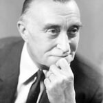 Narodil se na pražském předměstí Žižkově jako syn cvičitele hasičského sboru Antonína Nového a Cecilie rozené Valentové. Po smrti matky se otec v roce 1910 znovu oženil.