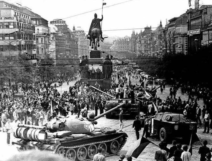 Spontánní odpor proti okupaci de facto v očích světové veřejnosti zdiskreditoval socialismus sovětského typu.