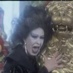 Autor scénáře a zároveň režisér filmu Zdeněk Zelenka však tuto kouzelnou dvojici, která řeší neustále problém – kdo z nich je pro blaho lidí důležitější - obohatil o věčně aktuálního protihráče, o postavu Závisti.